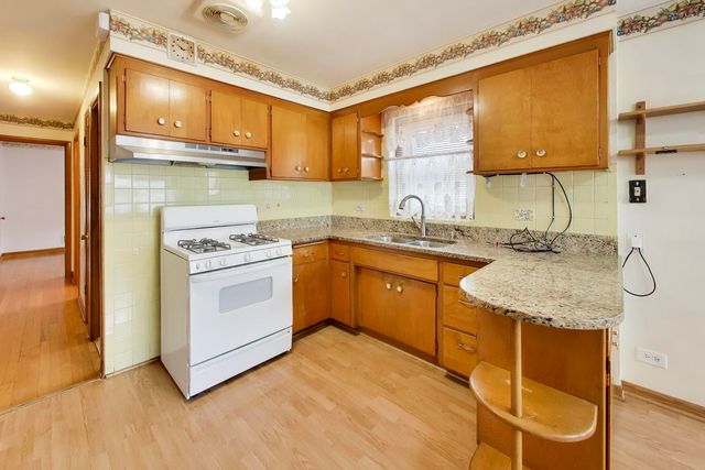7300 W Bryn Mawr Avenue, Chicago, IL 60631