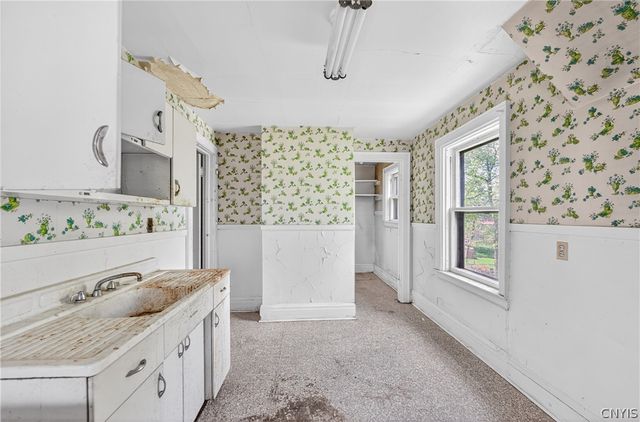 1430 Oneida Street, Utica, NY 13501