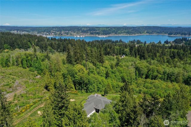 16214 Bay Ridge Drive NW, Poulsbo, WA 98370