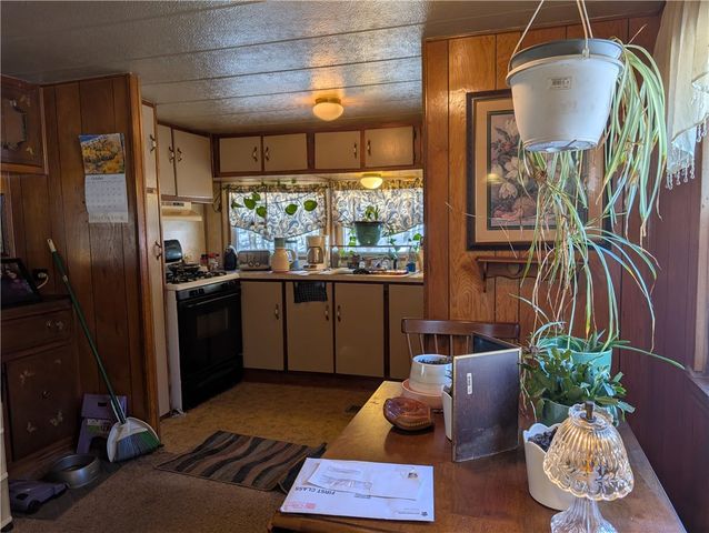 210 Summit Road, Foster Town, PA 16701