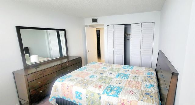 1009 N Ocean Boulevard 411, Pompano Beach, FL 33062