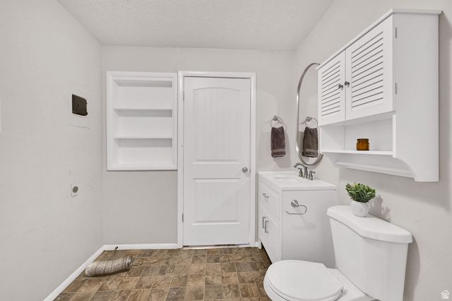 5534 S SPURRIER RD, Murray, UT 84107