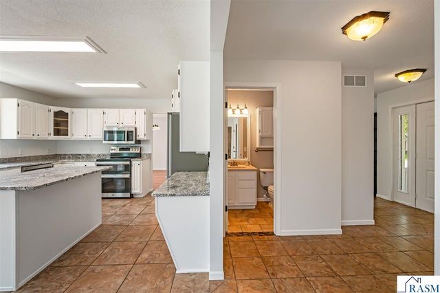 2326 Snowbird Lane, North Mankato, MN 56003