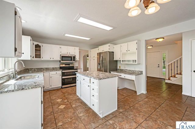 2326 Snowbird Lane, North Mankato, MN 56003