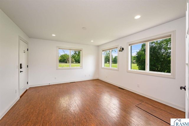 2326 Snowbird Lane, North Mankato, MN 56003