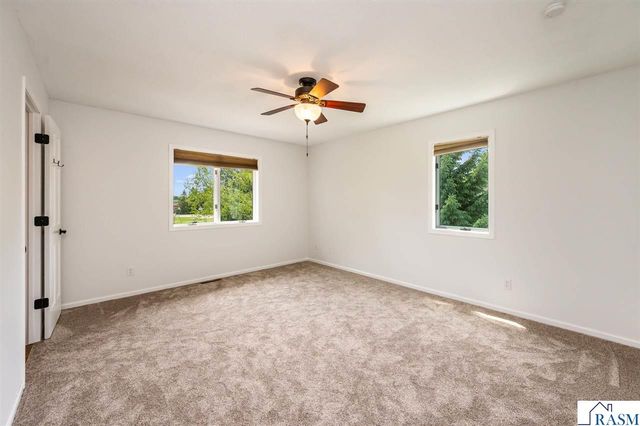 2326 Snowbird Lane, North Mankato, MN 56003