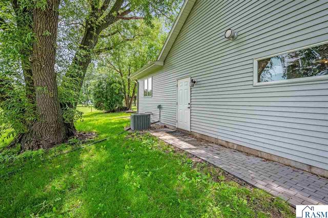 2326 Snowbird Lane, North Mankato, MN 56003