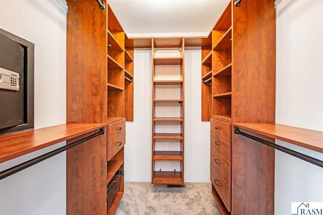 2326 Snowbird Lane, North Mankato, MN 56003