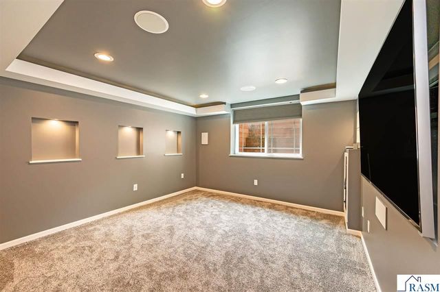 2326 Snowbird Lane, North Mankato, MN 56003