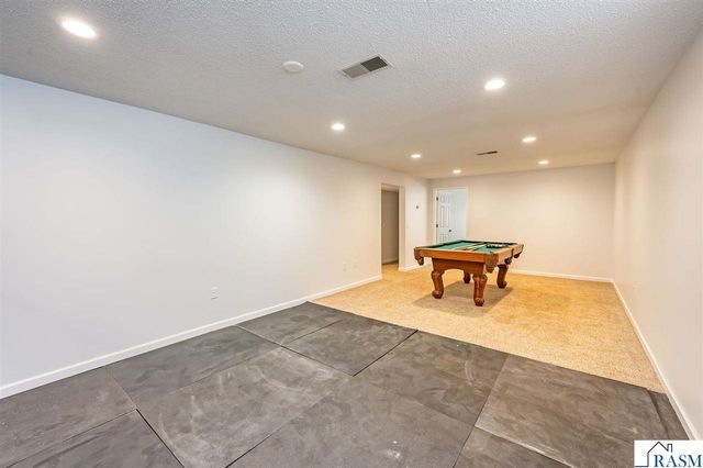 2326 Snowbird Lane, North Mankato, MN 56003