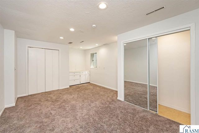 2326 Snowbird Lane, North Mankato, MN 56003