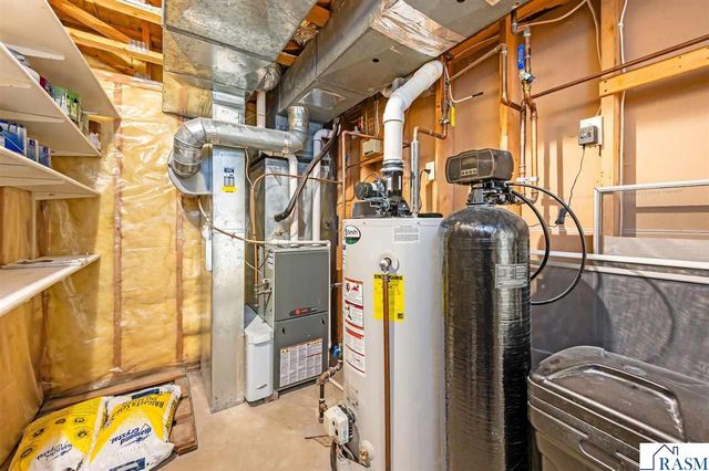 2326 Snowbird Lane, North Mankato, MN 56003