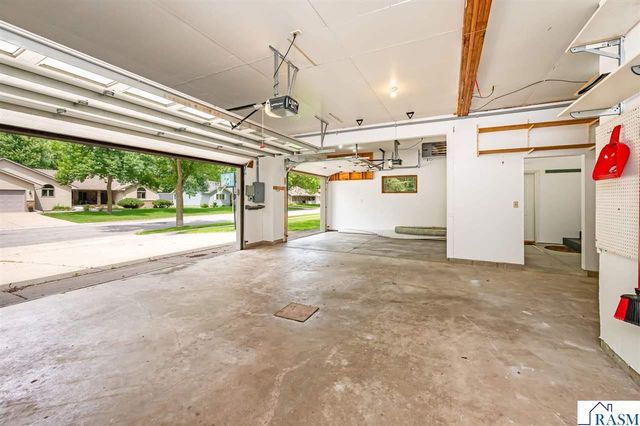 2326 Snowbird Lane, North Mankato, MN 56003