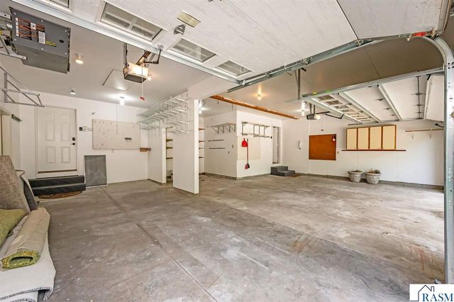 2326 Snowbird Lane, North Mankato, MN 56003