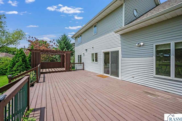 2326 Snowbird Lane, North Mankato, MN 56003