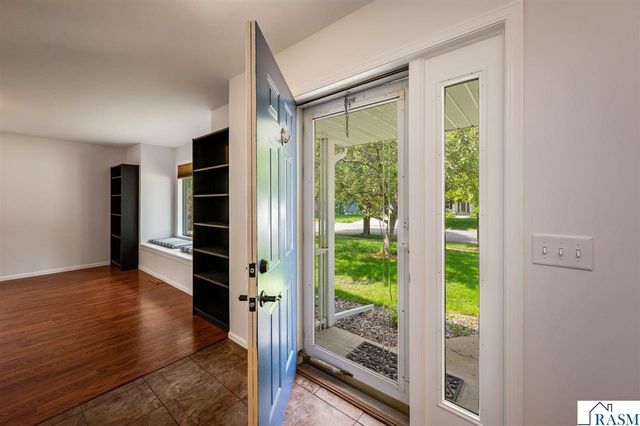 2326 Snowbird Lane, North Mankato, MN 56003