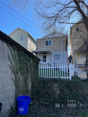 702 Lookout Ave, Charleroi Boro, PA 15022