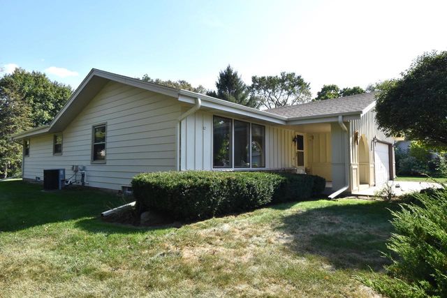 7626 S 73rd STREET, Franklin, WI 53132