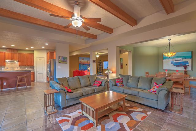 8904 Desert Rain Road NW, Albuquerque, NM 87120