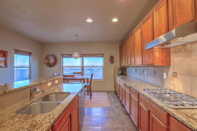 8904 Desert Rain Road NW, Albuquerque, NM 87120