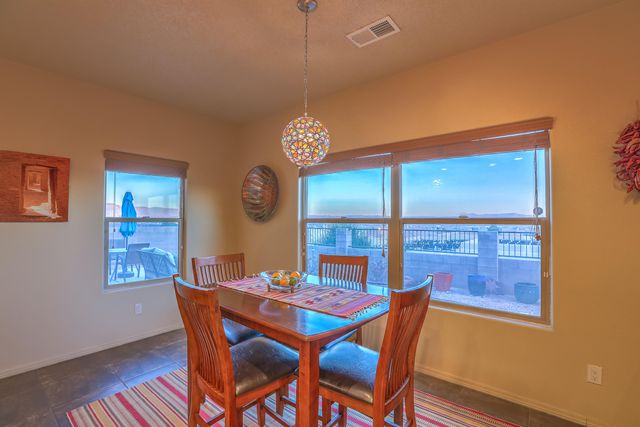 8904 Desert Rain Road NW, Albuquerque, NM 87120