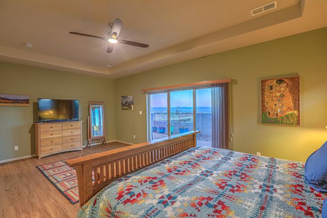 8904 Desert Rain Road NW, Albuquerque, NM 87120