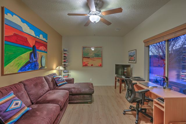 8904 Desert Rain Road NW, Albuquerque, NM 87120