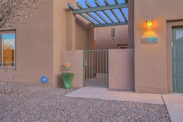8904 Desert Rain Road NW, Albuquerque, NM 87120