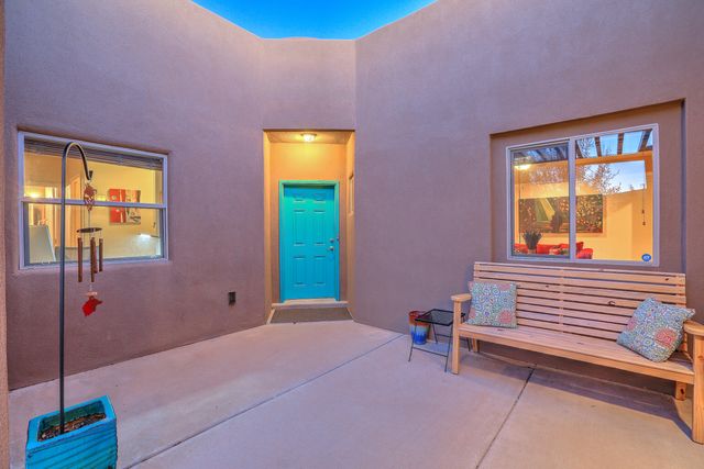 8904 Desert Rain Road NW, Albuquerque, NM 87120