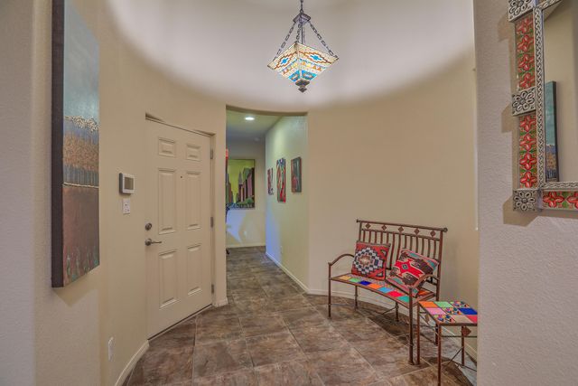 8904 Desert Rain Road NW, Albuquerque, NM 87120