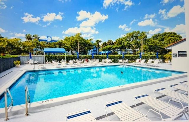 4721 Lucerne Lakes Boulevard E 725, Lake Worth, FL 33467