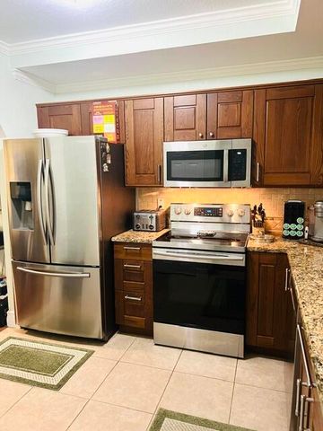 4721 Lucerne Lakes Boulevard E 725, Lake Worth, FL 33467