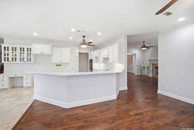 2003 VISTA RIDGE DR, Kerrville, TX 78028