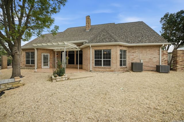 2003 VISTA RIDGE DR, Kerrville, TX 78028