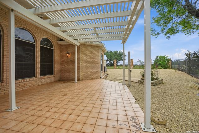 2003 VISTA RIDGE DR, Kerrville, TX 78028