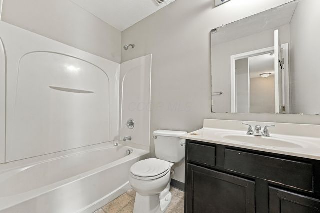 354 Kear Street, Lockbourne, OH 43137