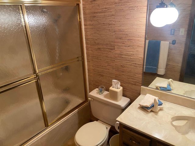 2315 Lakeshore Dr Unit J4, Hot Springs, AR 71913