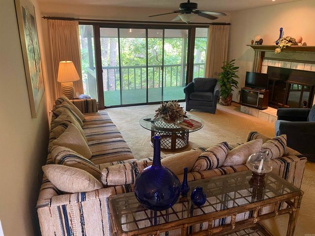 2315 Lakeshore Dr Unit J4, Hot Springs, AR 71913