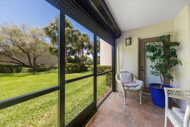 1316 PASADENA AVENUE S 104, South Pasadena, FL 33707