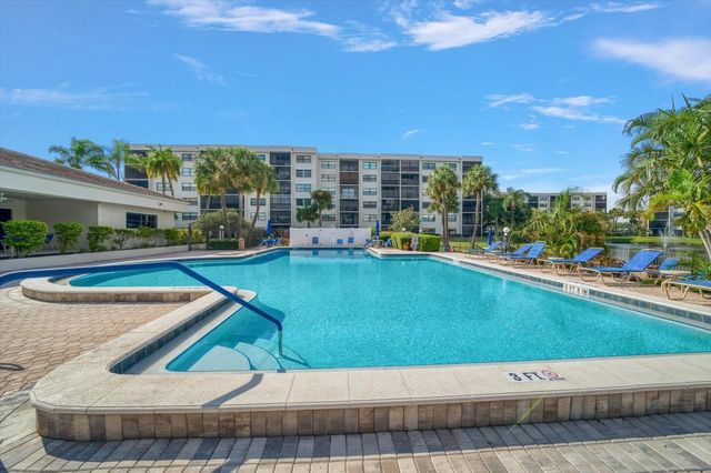 1316 PASADENA AVENUE S 104, South Pasadena, FL 33707