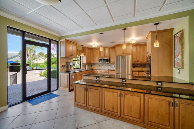 1316 PASADENA AVENUE S 104, South Pasadena, FL 33707