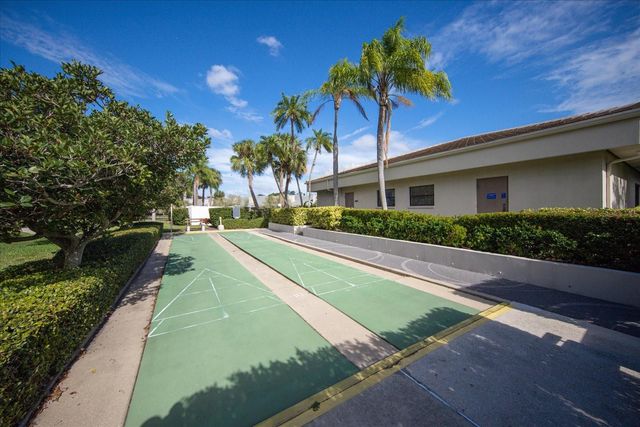 1316 PASADENA AVENUE S 104, South Pasadena, FL 33707