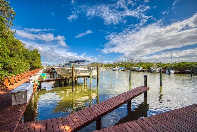 1316 PASADENA AVENUE S 104, South Pasadena, FL 33707