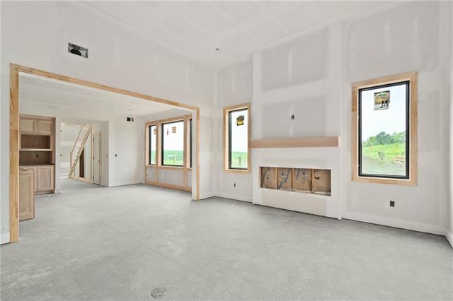 17806 W 96th Street, Lenexa, KS 66219