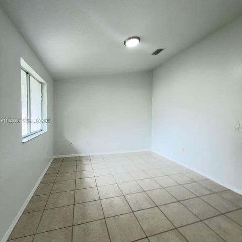 1692 SE 9th Ave 1692, Homestead, FL 33034