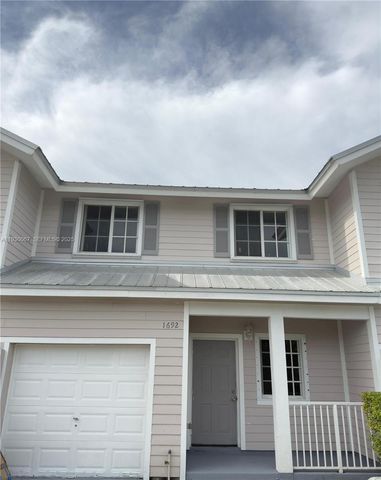 1692 SE 9th Ave 1692, Homestead, FL 33034