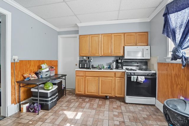 4614 Midland Avenue, Cincinnati, OH 45205