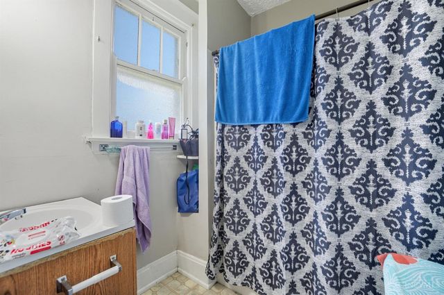 4614 Midland Avenue, Cincinnati, OH 45205