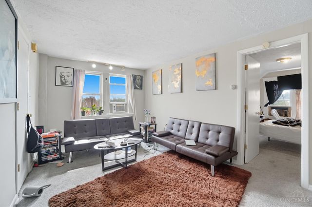 4614 Midland Avenue, Cincinnati, OH 45205