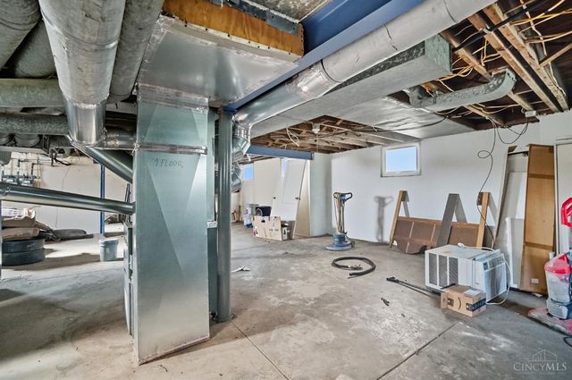 4614 Midland Avenue, Cincinnati, OH 45205